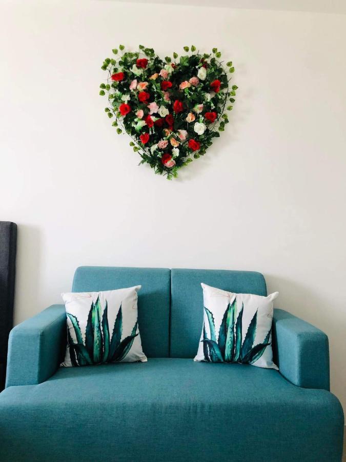 Ebony'S Place At Shore Residences Manila Ngoại thất bức ảnh